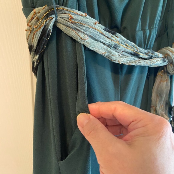 jJeniffer Lopez jumpsuit - Picture 4 of 6